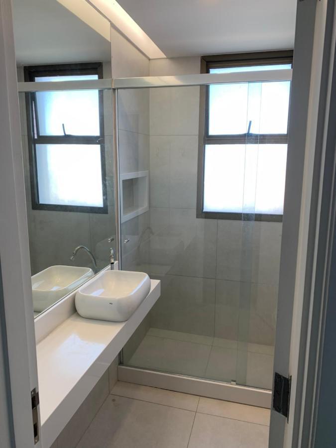 Flat Com 65 Metros; Sala; Duas Suítes; Cozinha Recém-reformado Río de Janeiro